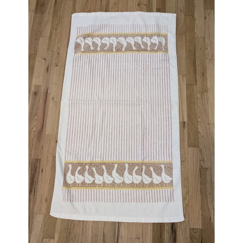 VTG Fieldcrest White Geese Brown Pink Yellow 3 Piece Bath Towel Set